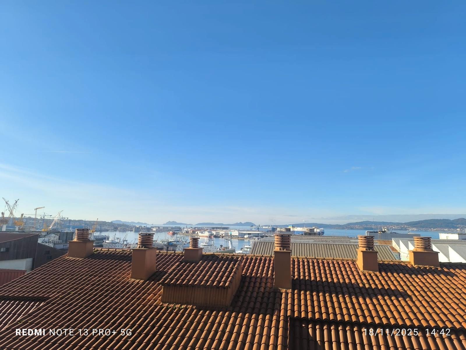 Außenansicht von Wohnung zum Verkauf in Vigo  mit Heizung, Abstellraum und Möbliert