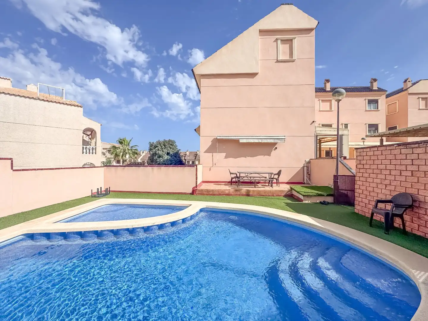 Piscina de Dúplex de alquiler en Santa Pola con Terraza, Trastero y Piscina