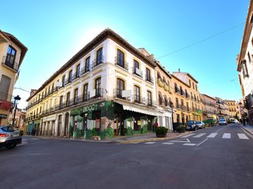 Wohngebäude zum Verkauf in Guadix