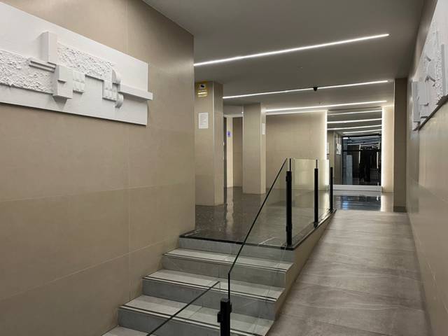 Oficina en Venta en Ensanche - Diputación