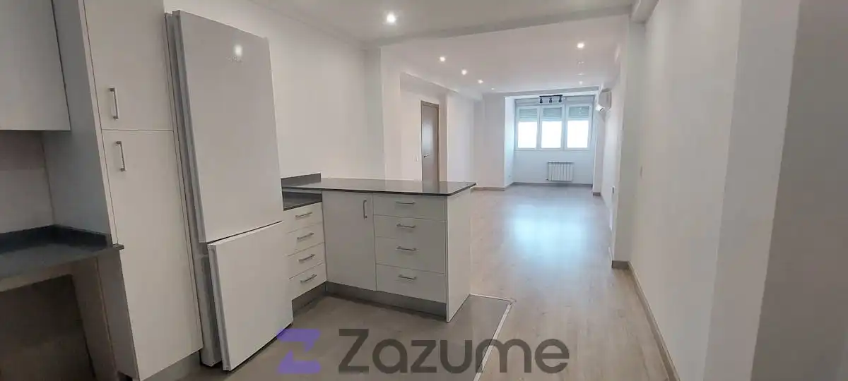 Flat for rent in C. de la Isla de Ons, Peñagrande