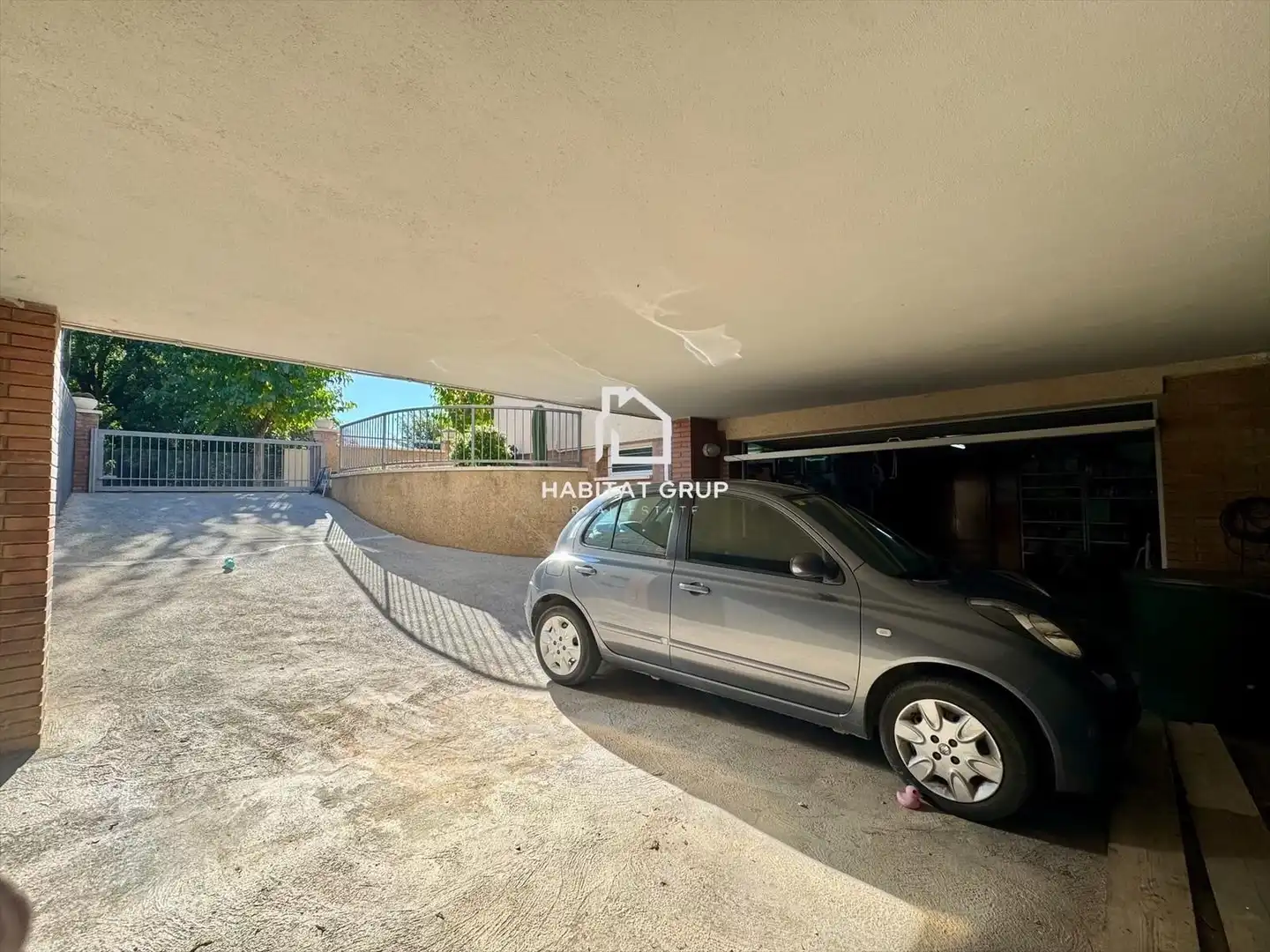 Parking de Casa adosada en venta en Sant Gregori con Aire acondicionado, Calefacción y Jardín privado