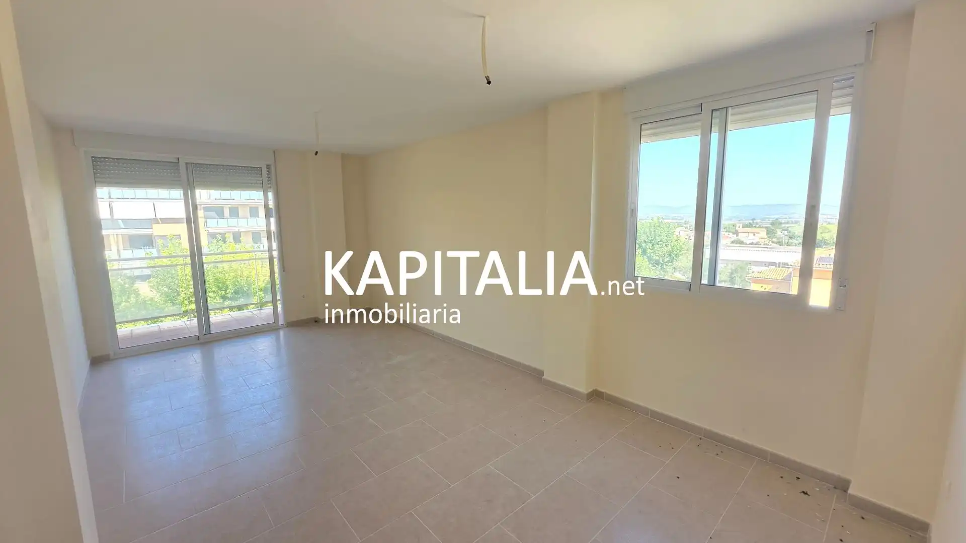 Flat with terrace for sale in Albaida