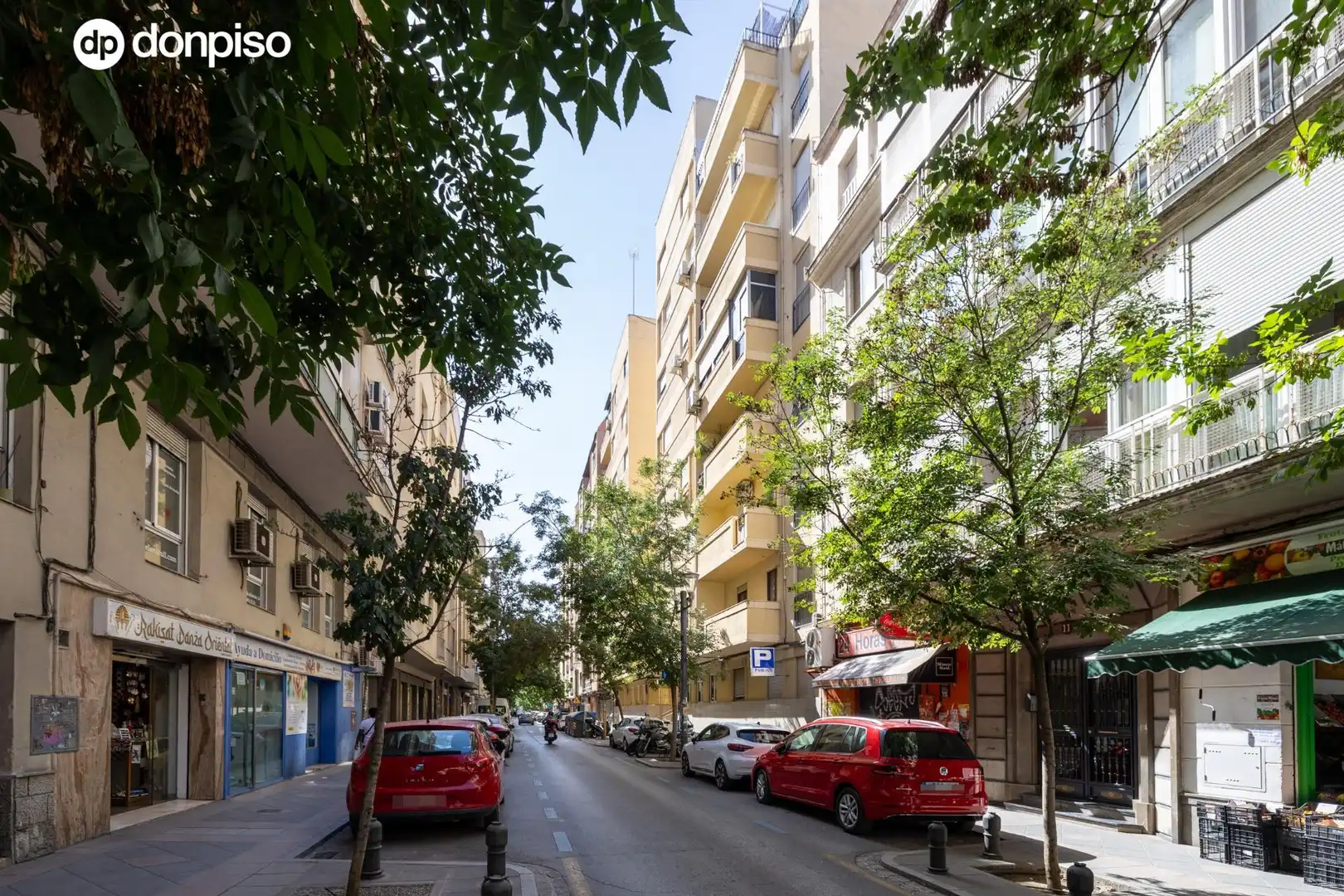 Exterior view of Flat for sale in Granada  with Air Conditioner and Heating