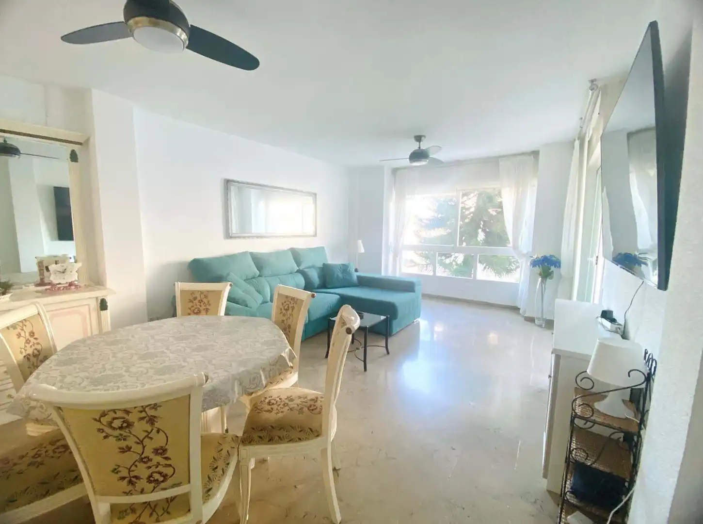 Vista exterior de Piso en venta en Benalmádena con Aire acondicionado, Terraza y Trastero