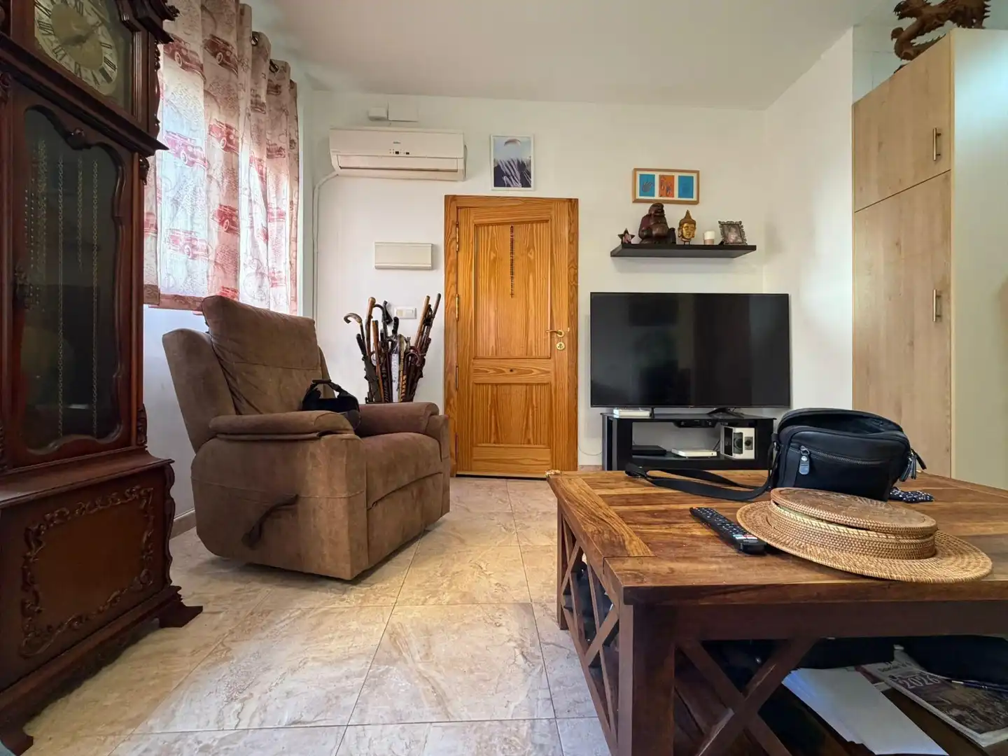 Wohnzimmer von Erdgeschoss zum Verkauf in Águilas mit Klimaanlage und Möbliert