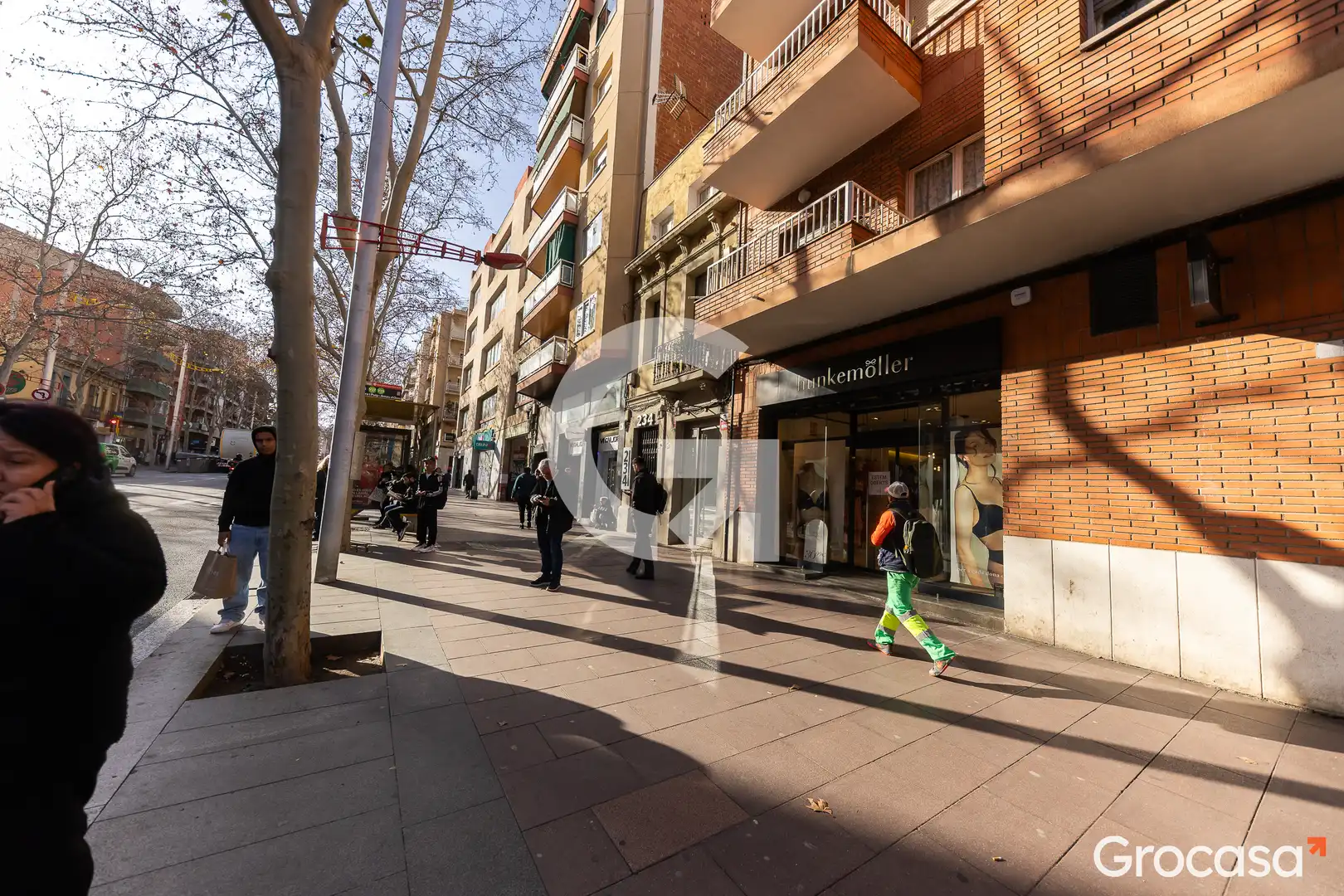 Außenansicht von Gebäude zum Verkauf in Barcelona