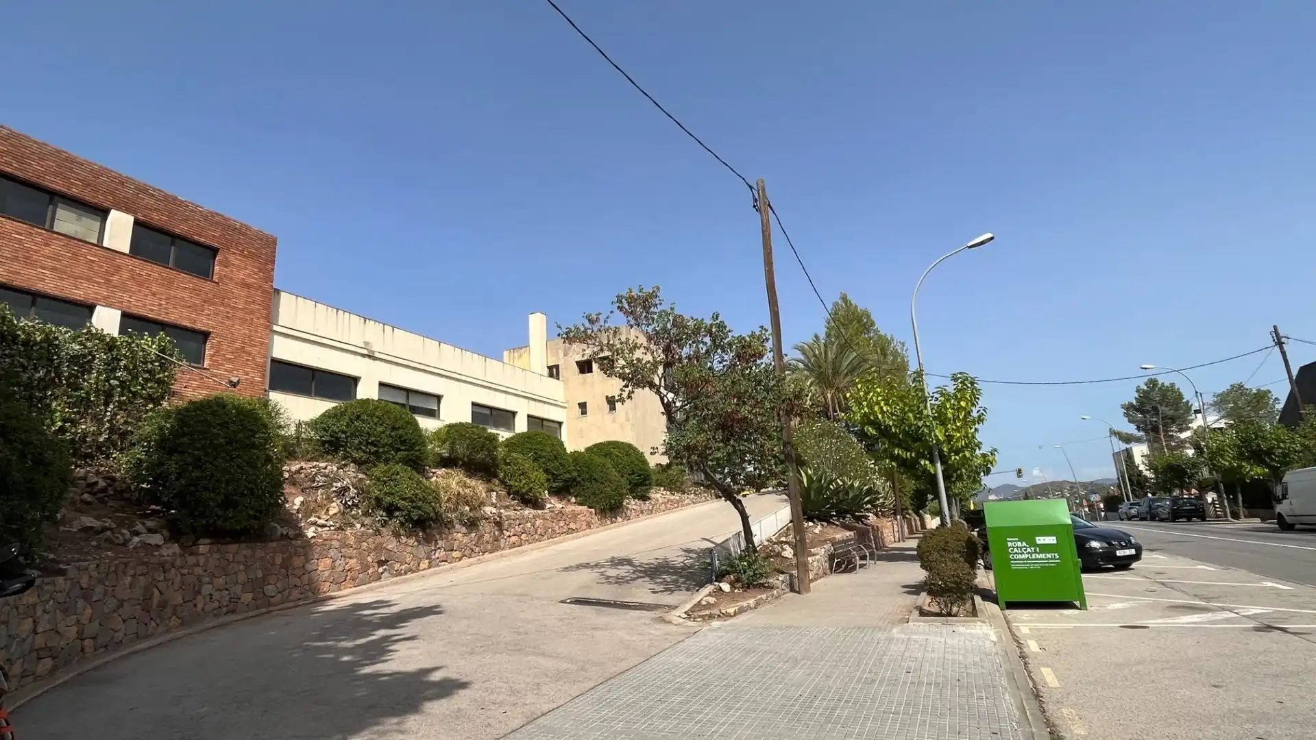 Vista exterior de Edificio en venta en Cervelló