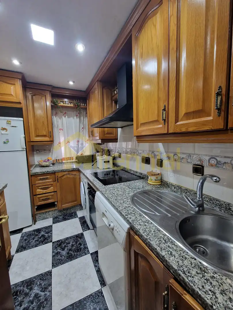Kitchen of Flat for sale in Sevilla  with Air Conditioner