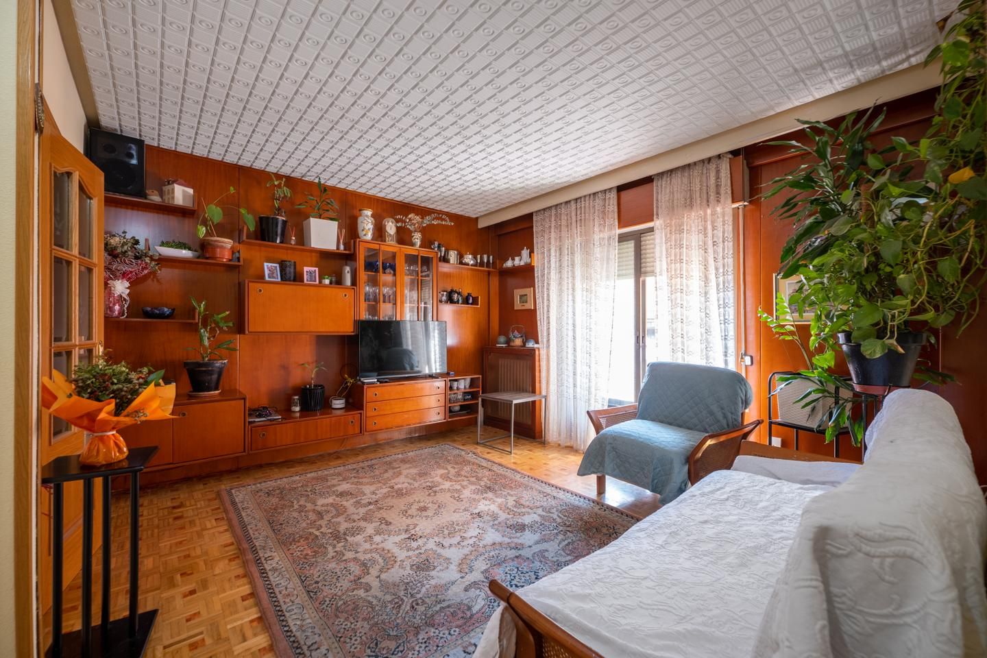 Living room of Flat for sale in Ávila Capital  with Heating, Parquet flooring and Furnished