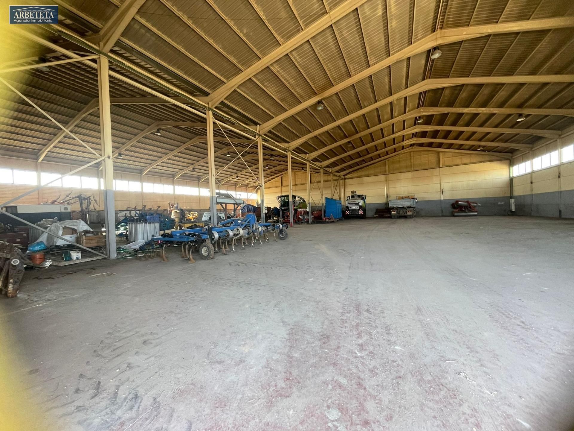 Aparcament de Nau industrial de lloguer en Brihuega