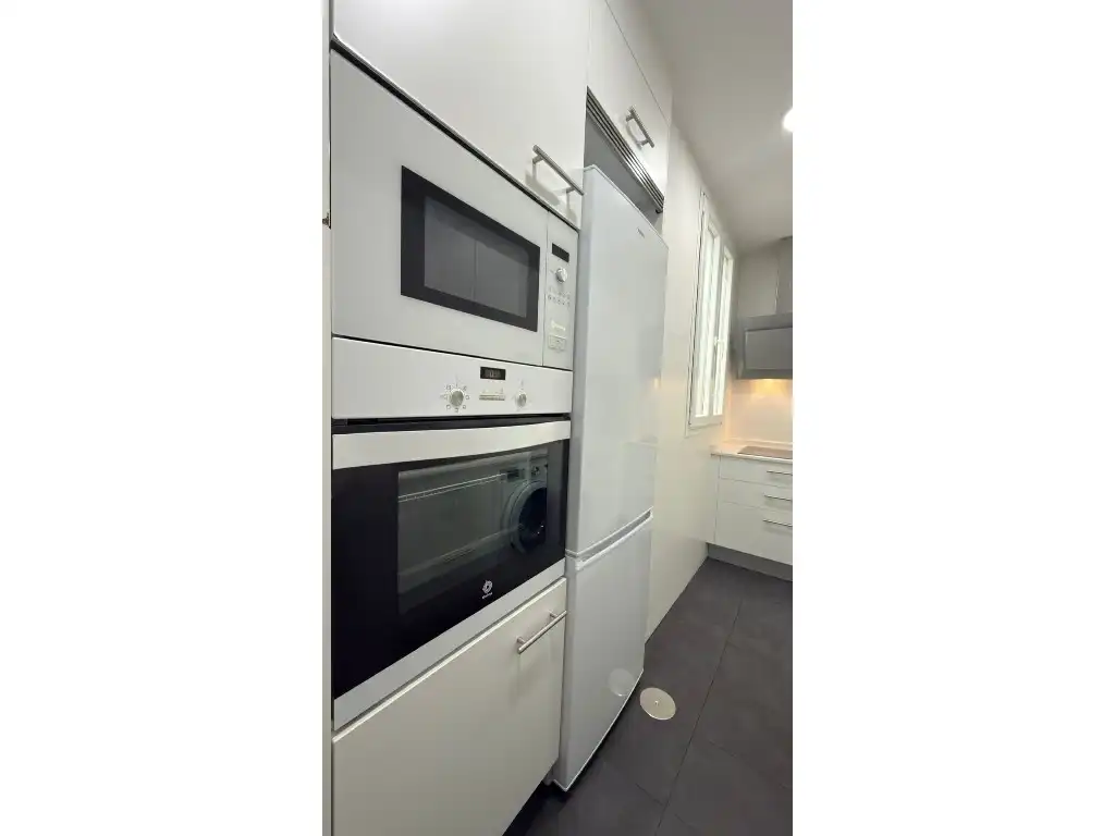 Cocina de Piso de alquiler en Madrid con Aire acondicionado, Calefacción y Horno