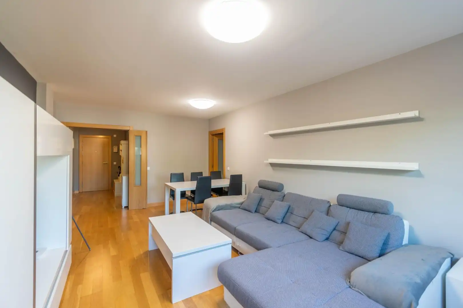 Sala de estar de Piso en venta en Aranguren con Calefacción, Parquet y Trastero