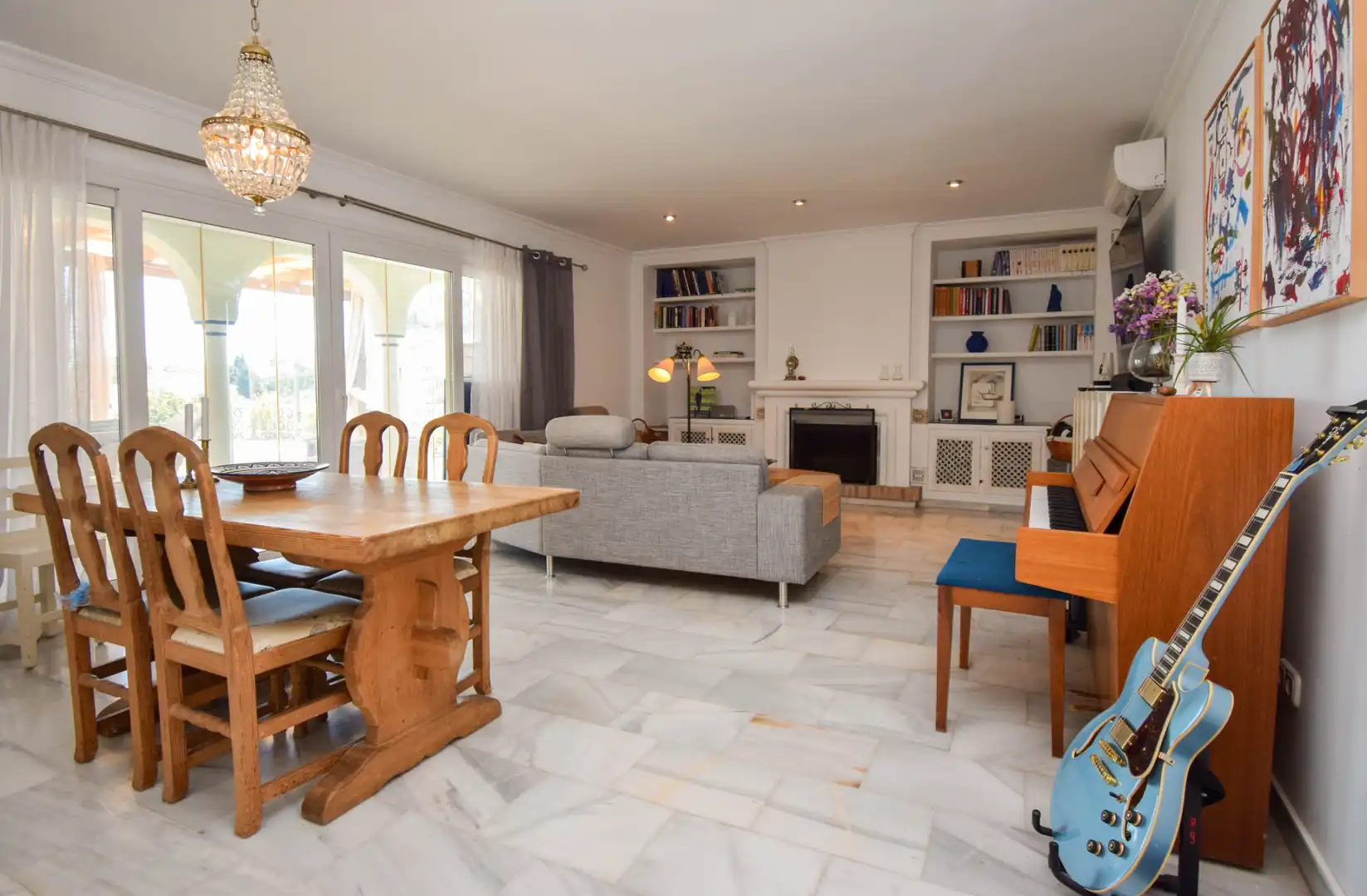 Menjador de Casa o xalet en venda en Mijas amb Aire condicionat, Jardí privat i Terrassa