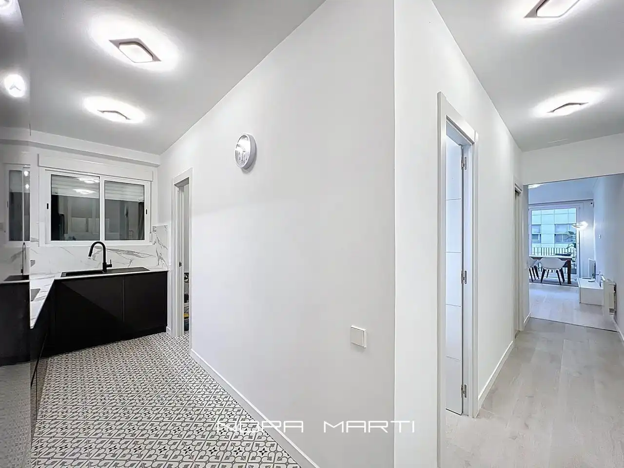 Flat for sale in Barcelona  with Air Conditioner, Heating and Parquet flooring