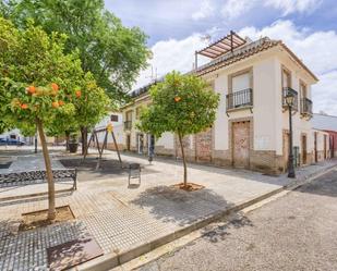 Vista exterior de Dúplex en venda en Sanlúcar la Mayor amb Aire condicionat i Terrassa
