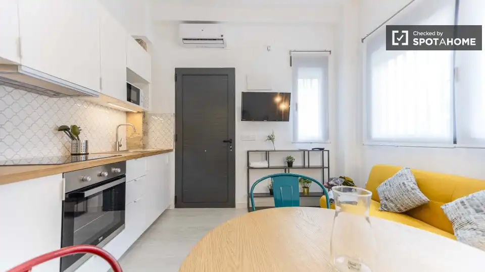 Cocina de Piso de alquiler en Valencia con Aire acondicionado, Calefacción y Amueblado