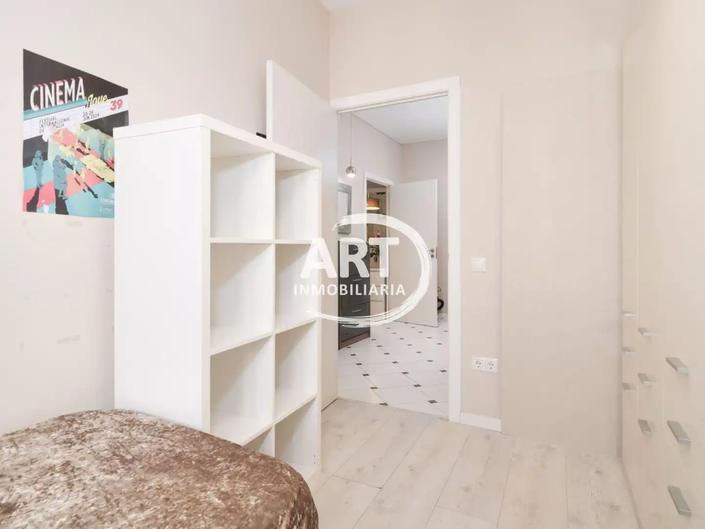 Habitación de Piso en venta en Valencia con Aire acondicionado y Amueblado