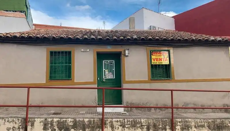 Casa o xalet en venda a Castelar, Centro