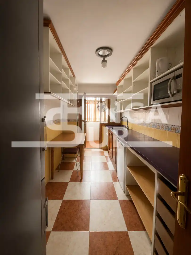 Cocina de Apartamento en venta en Roquetas de Mar con Terraza y Amueblado