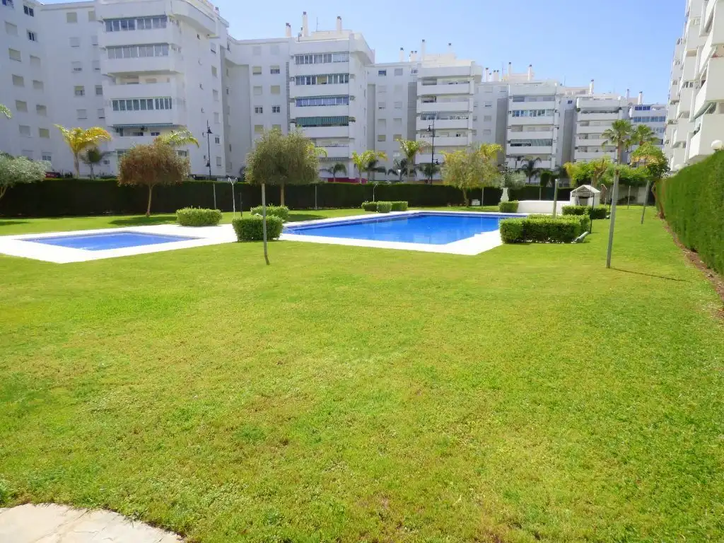 Swimming pool of Flat for sale in Fuengirola  with Terrace and Community pool
