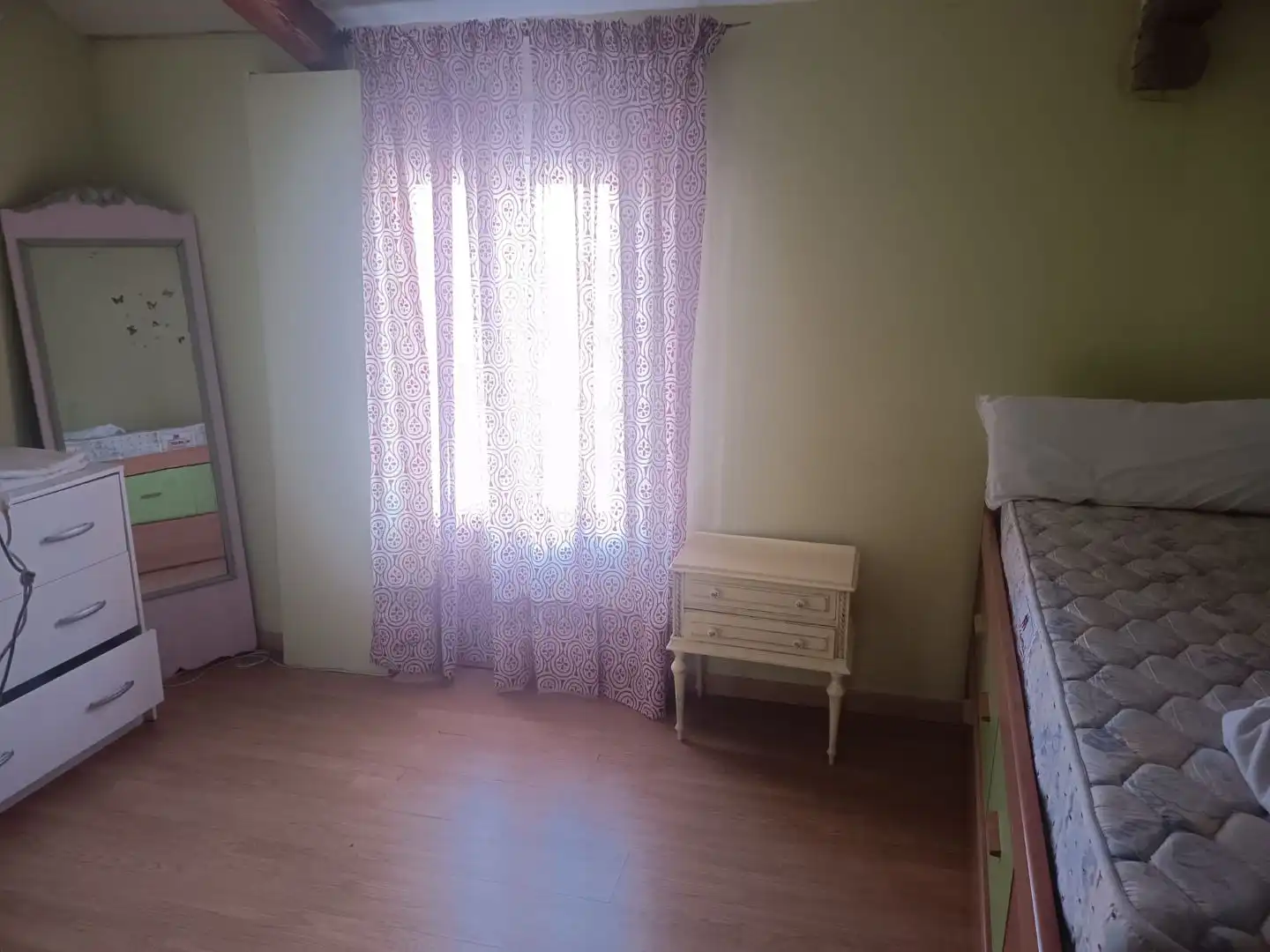 Dormitori de Casa o xalet de lloguer en Benavides amb Terrassa