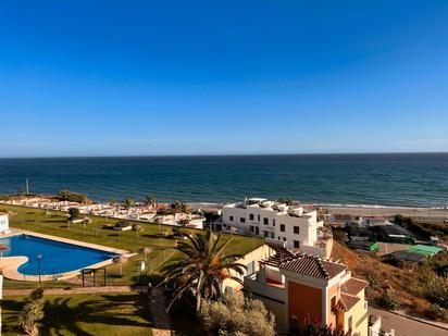 Dormitori de Apartament en venda en Torrox amb Aire condicionat, Moblat i Piscina comunitària
