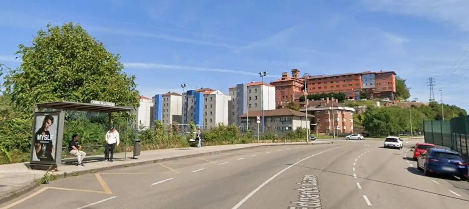 Vista exterior de Piso en venta en Gijón  con Piscina