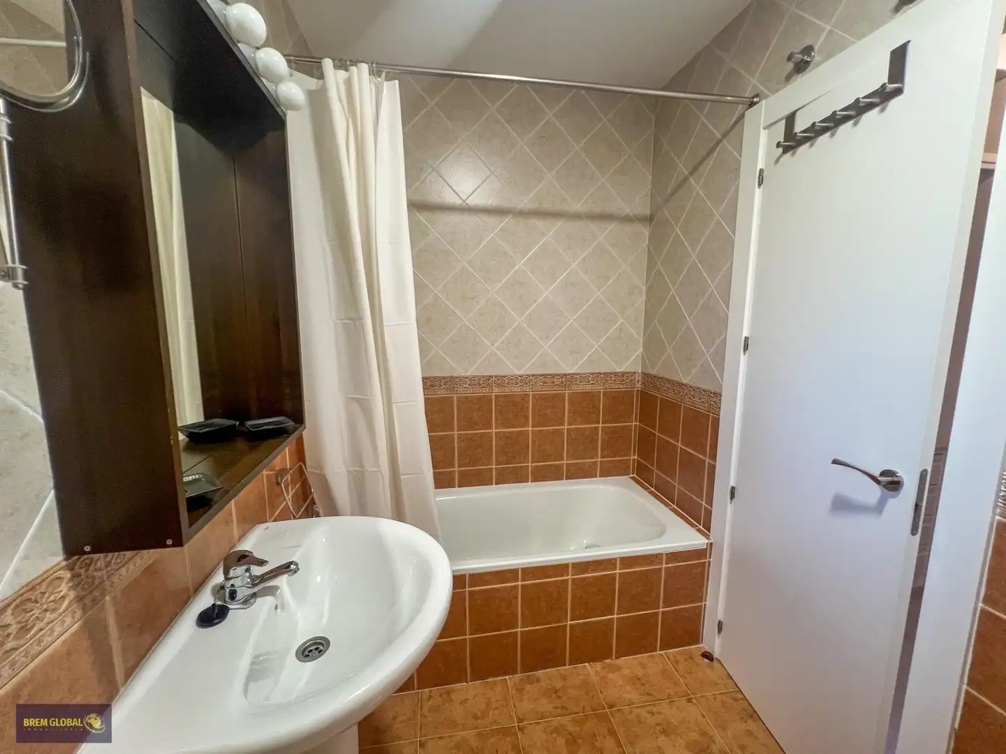Bany de Casa o xalet en venda en El Berrueco amb Calefacció, Jardí privat i Alarma