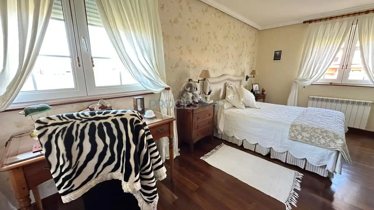 Habitación de Casa o chalet en venta en Sariegos con Calefacción, Jardín privado y Terraza