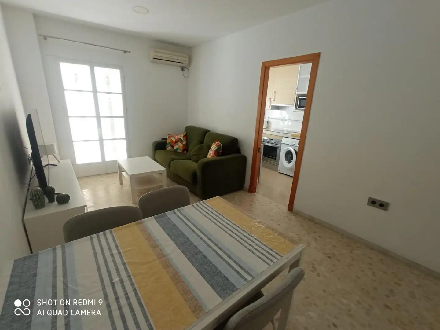 Sala de estar de Piso de alquiler en Chiclana de la Frontera con Aire acondicionado y Balcón