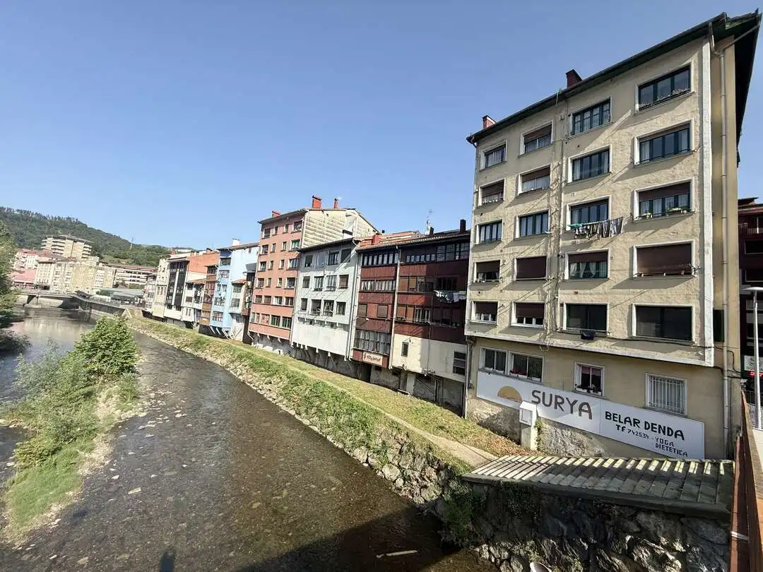 Vista exterior de Piso en venta en Elgoibar