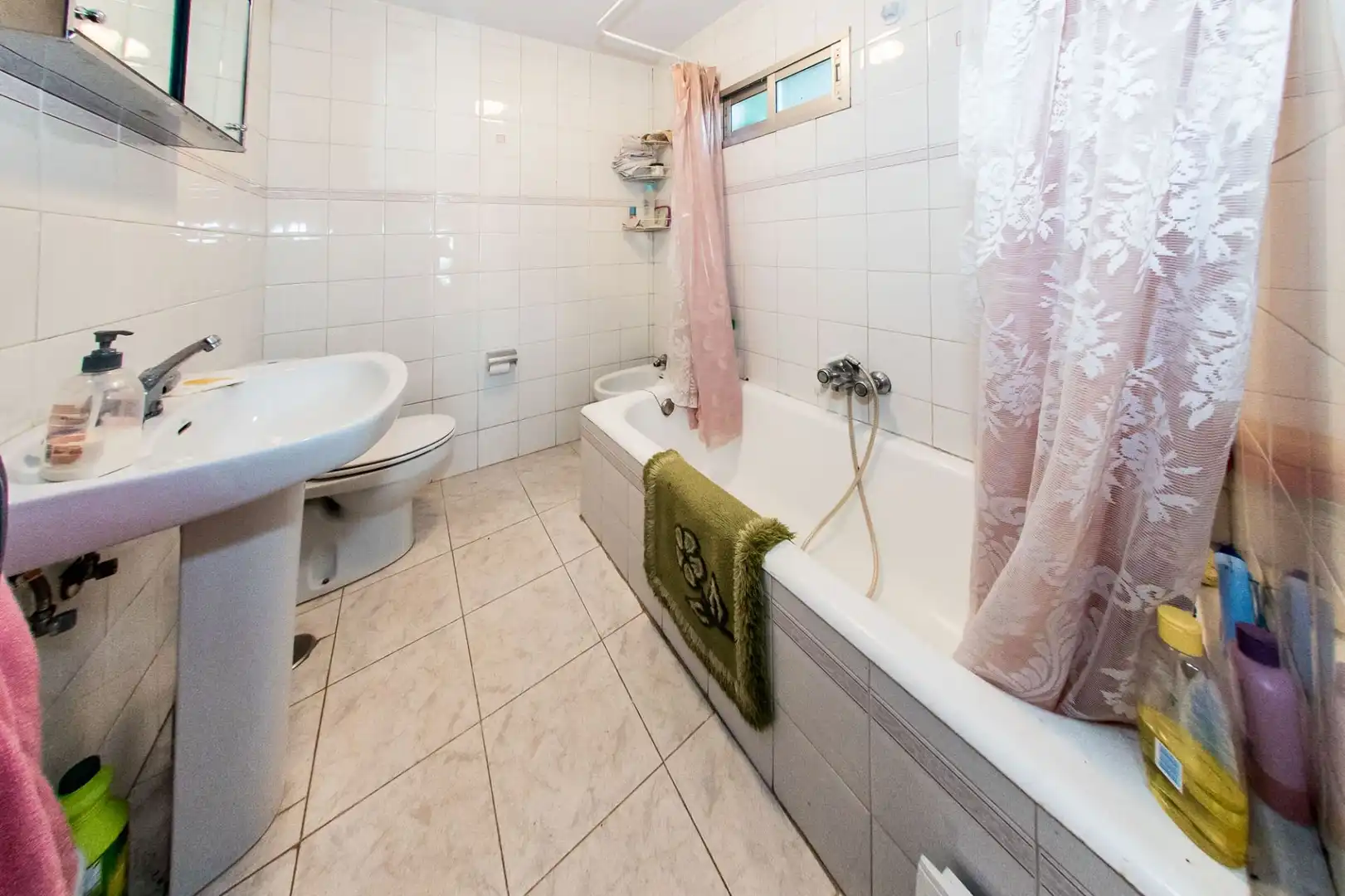 Bany de Casa o xalet en venda en Corullón amb Calefacció, Jardí privat i Terrassa