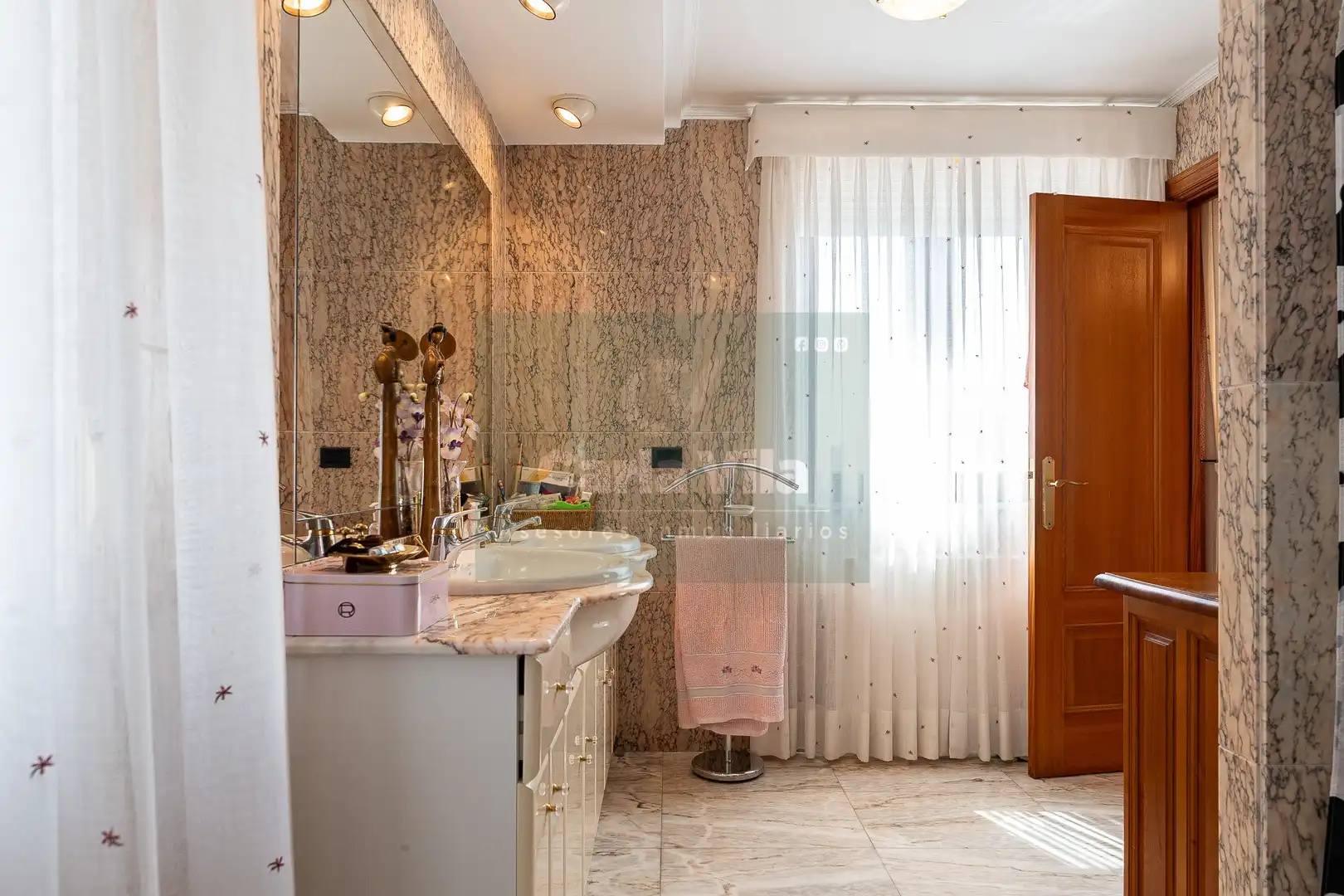 Baño de Dúplex en venta en Lugo con Calefacción, Jardín privado y Parquet