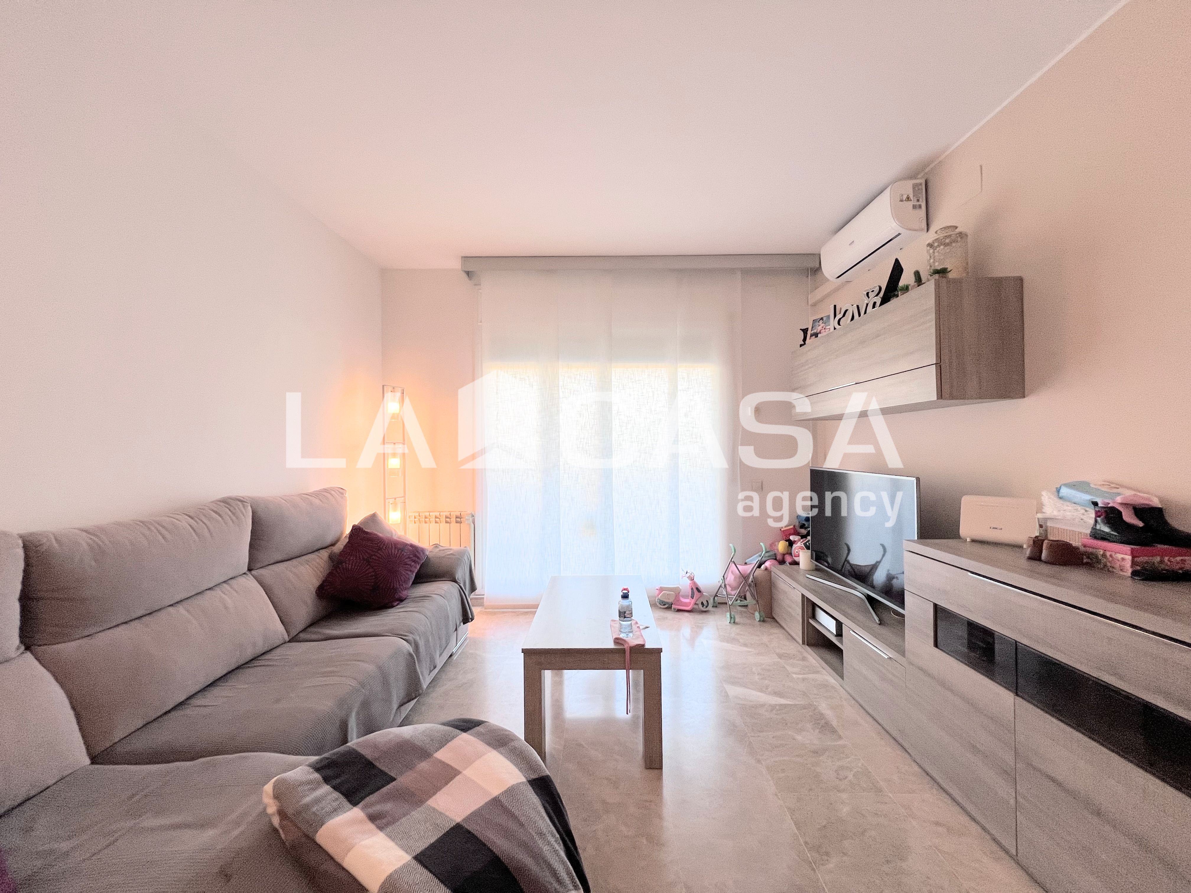 Sala de estar de Piso en venta en Badalona con Calefacción y Balcón