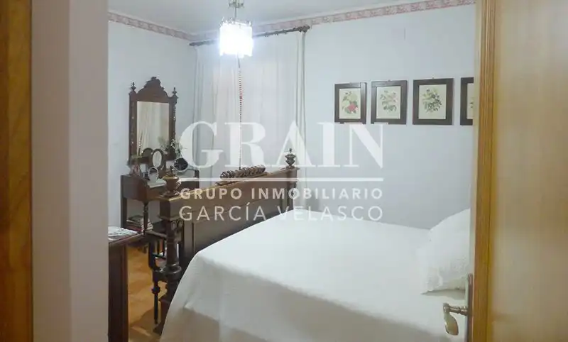 Dormitori de Casa o xalet en venda en Albacete amb Calefacció, Jardí privat i Piscina