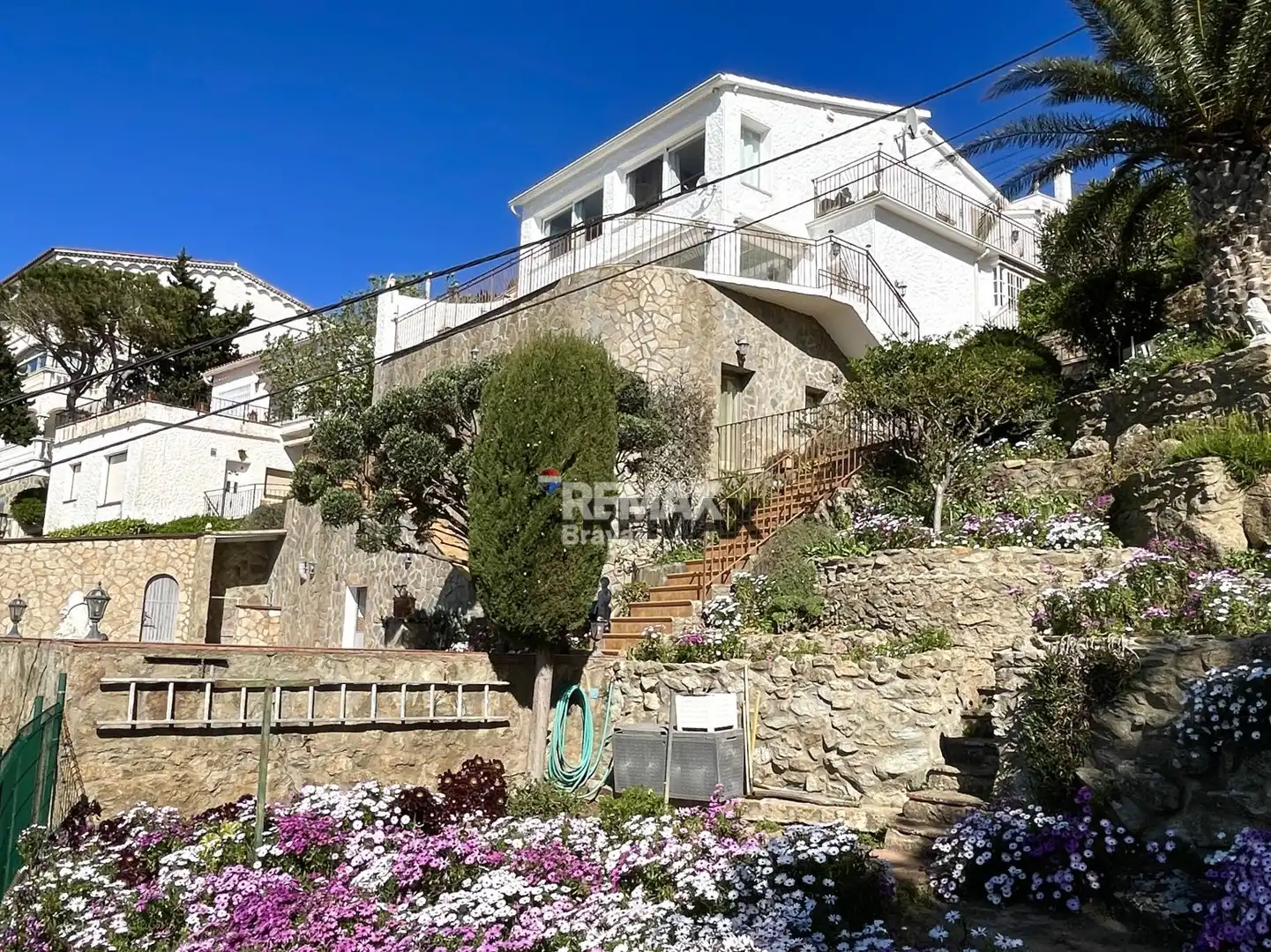 Vista exterior de Casa o xalet en venda en Roses amb Aire condicionat, Calefacció i Jardí privat