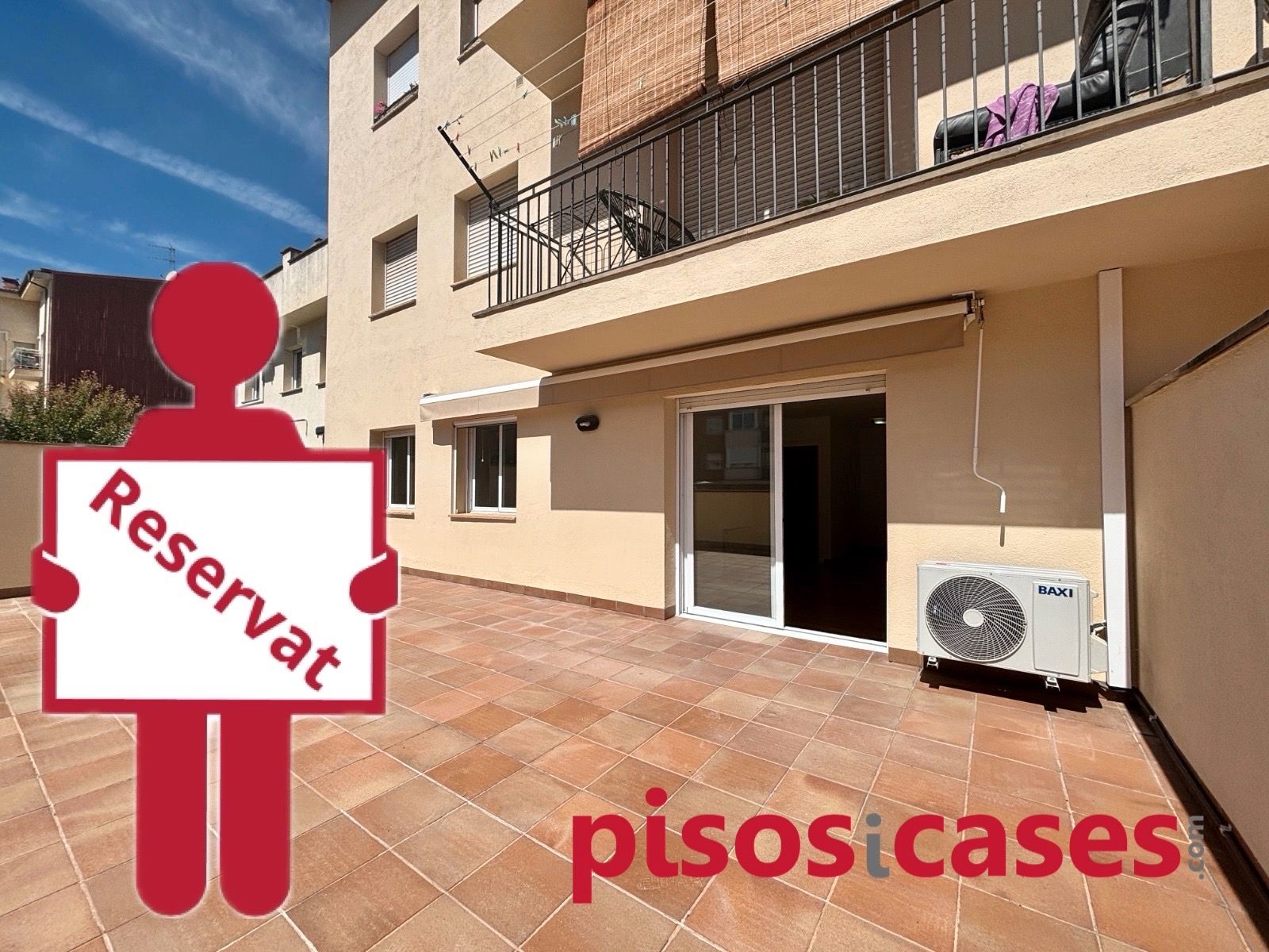 Vista exterior de Pis en venda en Vic amb Aire condicionat, Calefacció i Terrassa