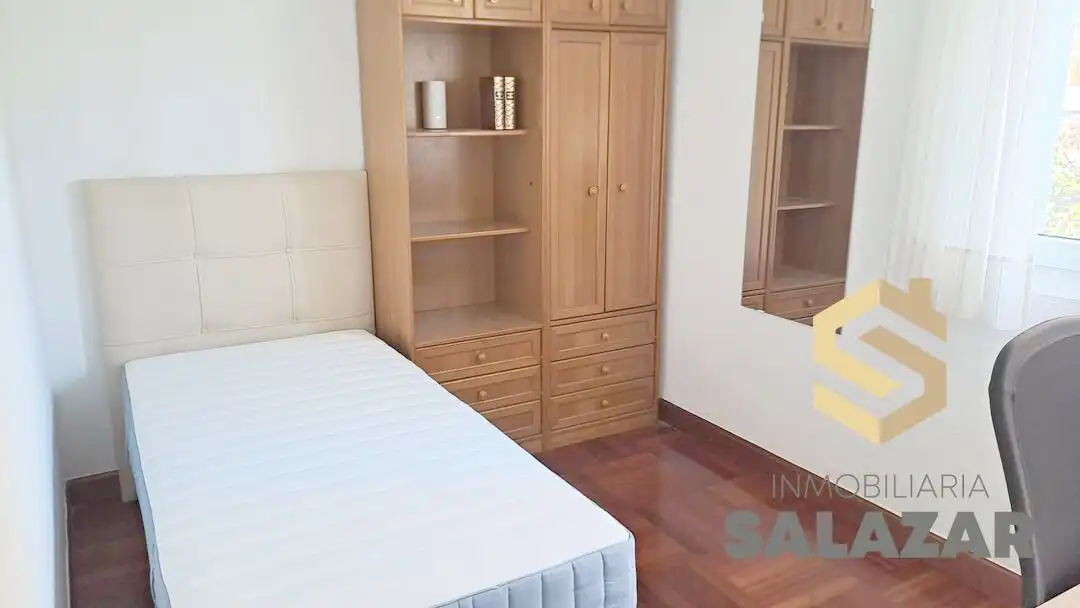 Bedroom of Flat for rent in Bilbao   with Heating and Private garden