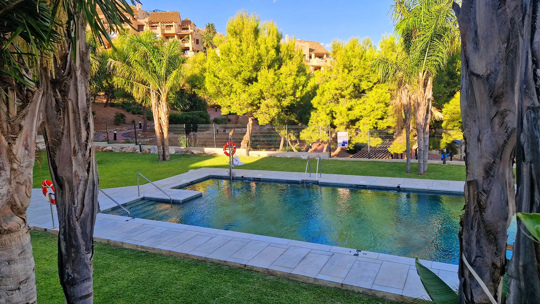 Piscina de Piso en venta en Benalmádena con Aire acondicionado, Calefacción y Terraza