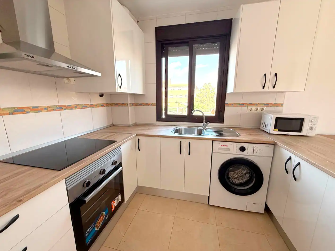 Cocina de Piso en venta en Roquetas de Mar con Amueblado