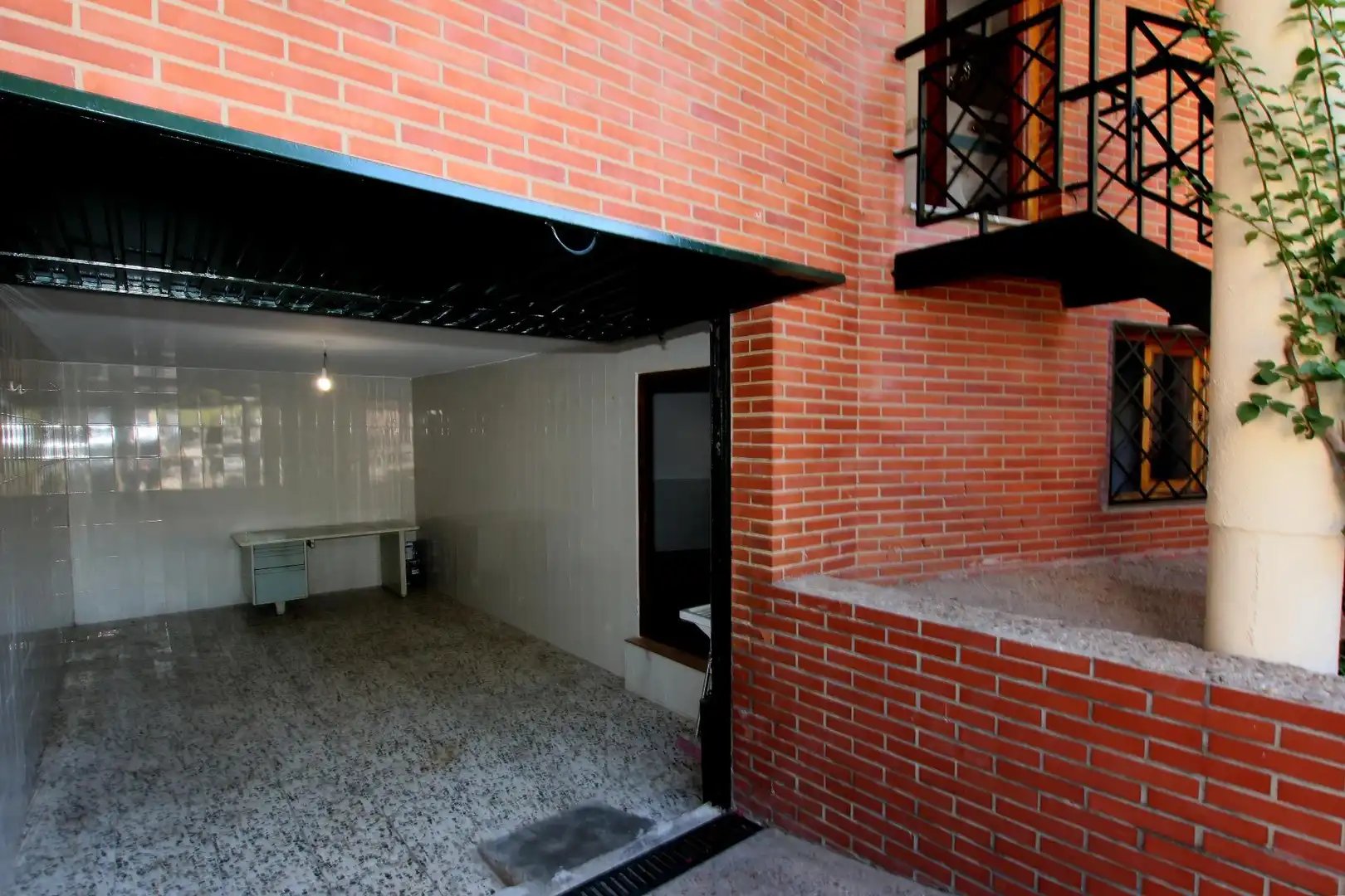 Casa adosada en venda en Montijo amb Aire condicionat, Jardí privat i Traster