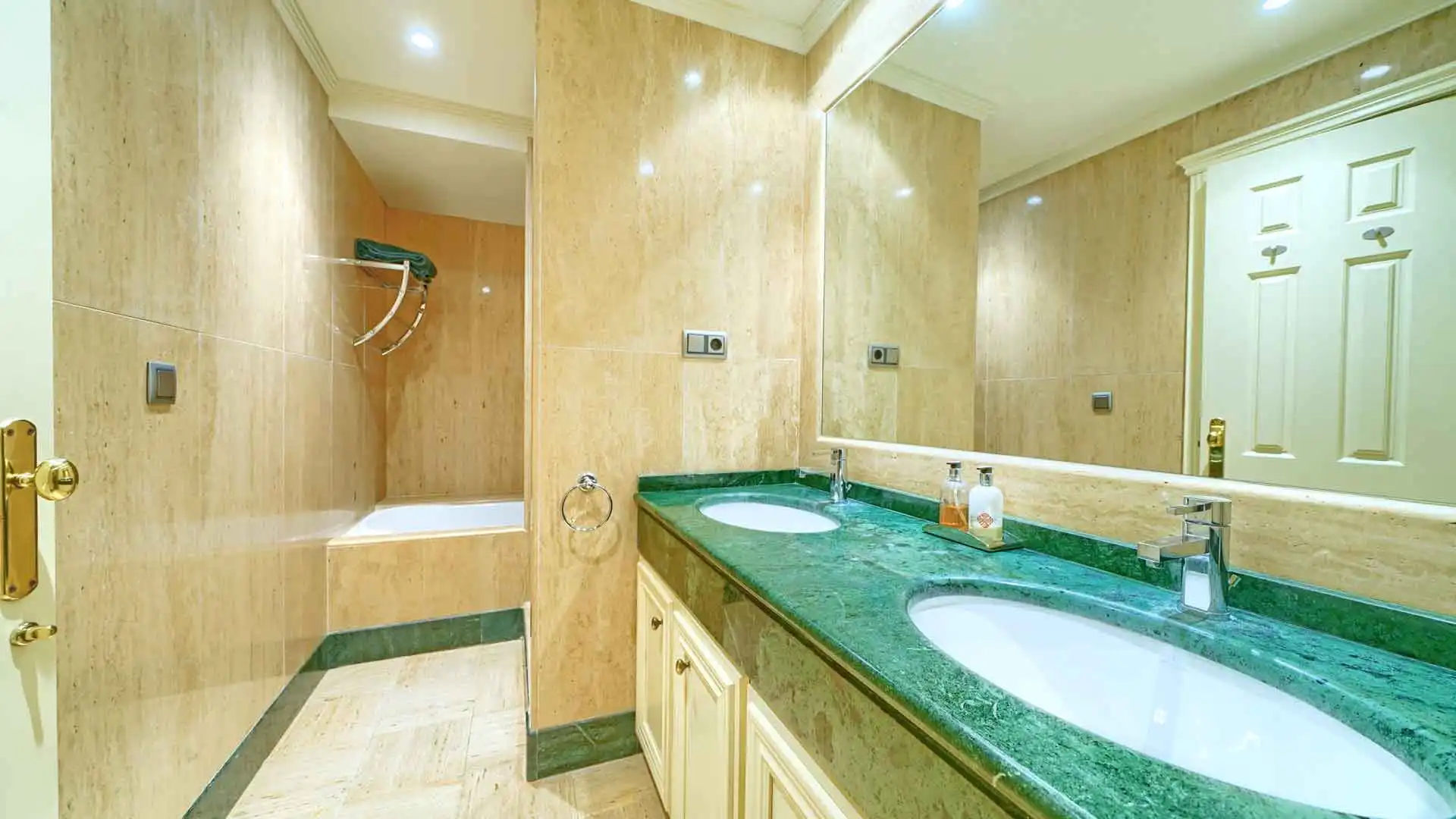 Apartamento con piscina en venta en MONTEMENOR-B SIERRA BLANC, imagen 24