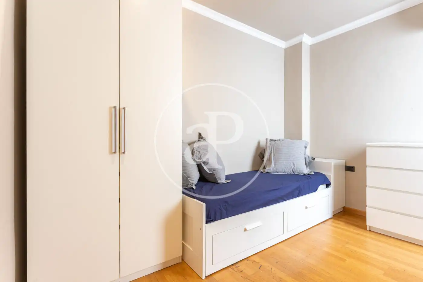 Bedroom of Flat for rent in Barcelona  with Air Conditioner, Heating and Terrace