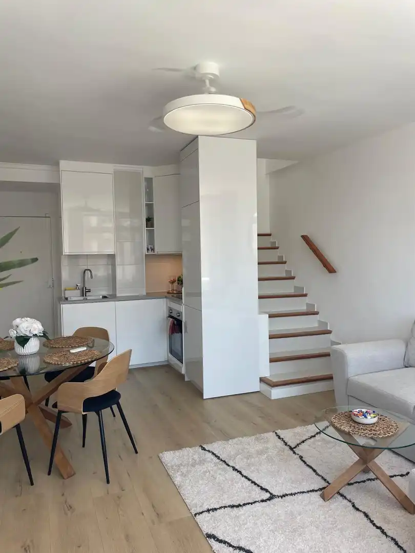 Cuina de Dúplex en venda en Torrevieja amb Terrassa, Moblat i Balcó