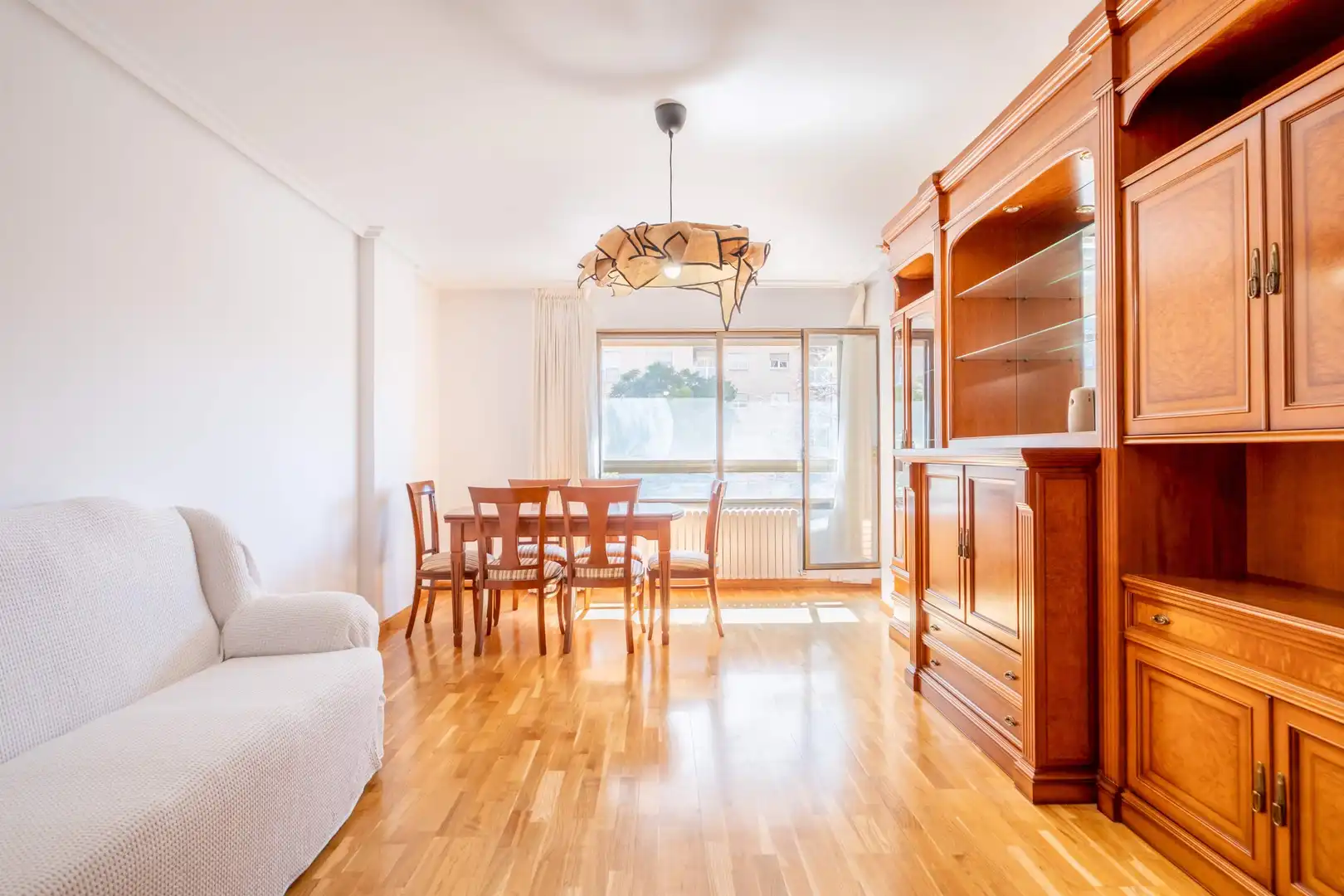 Dining room of Flat for sale in Zaragoza  with Air Conditioner, Heating and Parquet flooring