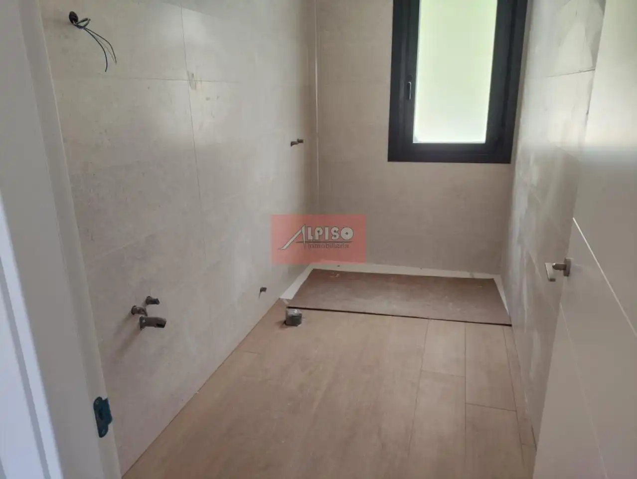 Bathroom of Houses for sale in Ourense Capital   with Heating, Private garden and Terrace