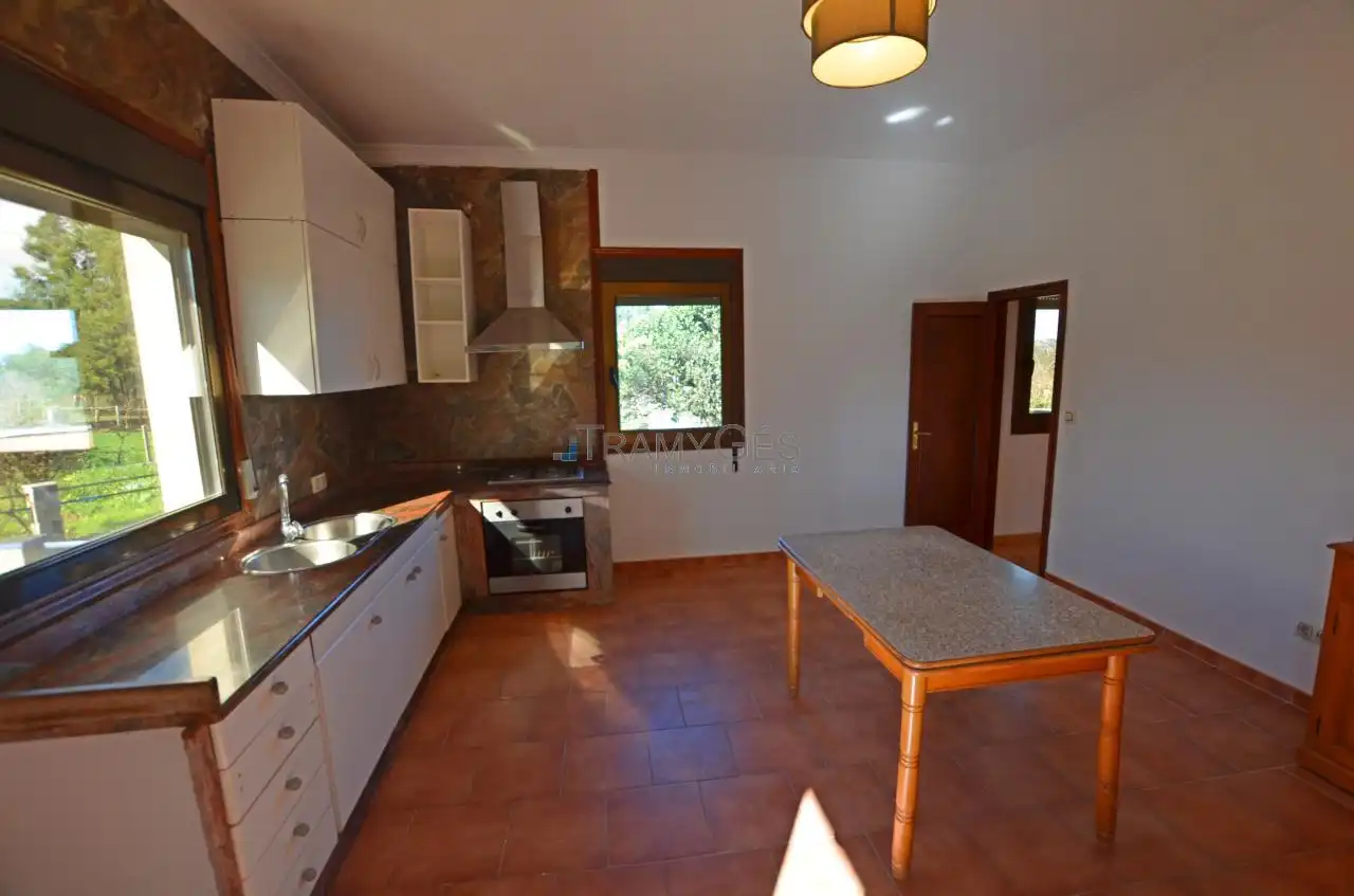 Cuina de Casa o xalet en venda en Tomiño amb Jardí privat, Terrassa i Traster