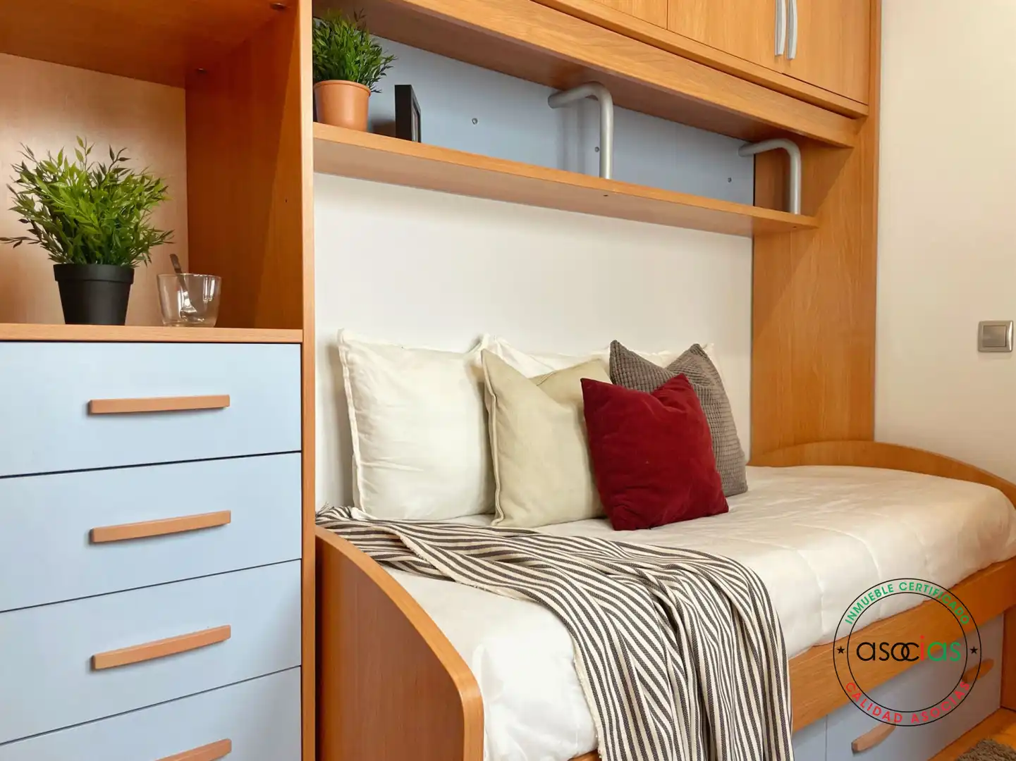 Habitación de Piso en venta en Gijón  con Calefacción y Trastero