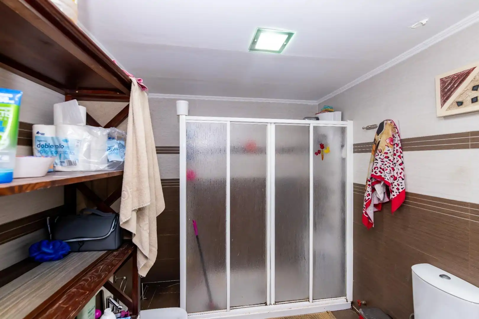 Bathroom of Flat for sale in Granada